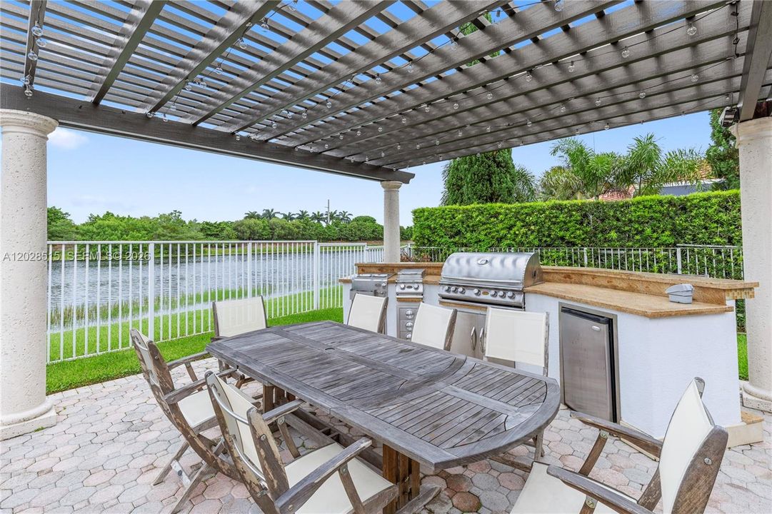 Active With Contract: $7,800 (4 beds, 2 baths, 2587 Square Feet)