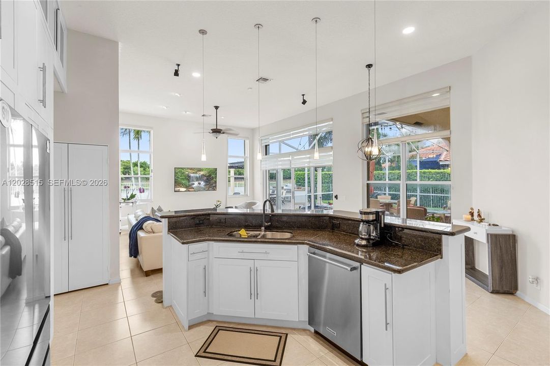 Active With Contract: $7,800 (4 beds, 2 baths, 2587 Square Feet)