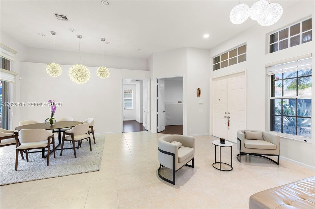 Active With Contract: $7,800 (4 beds, 2 baths, 2587 Square Feet)