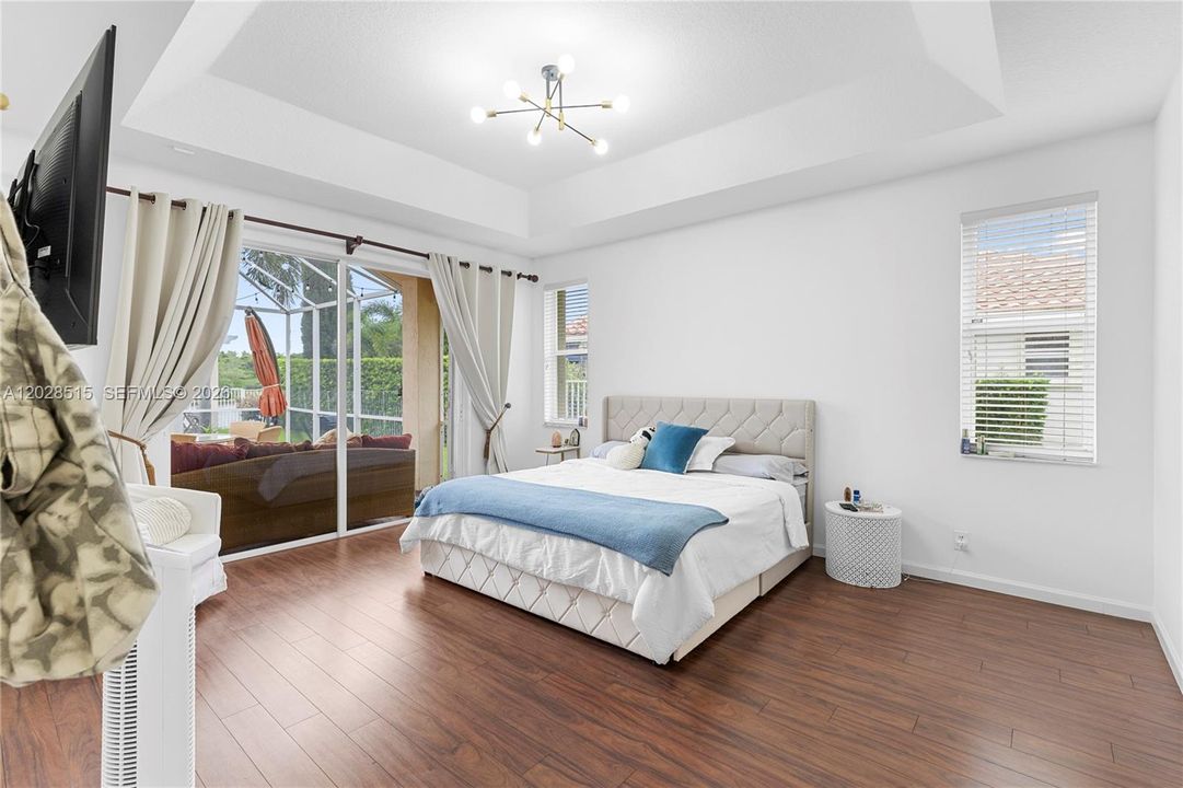 Active With Contract: $7,800 (4 beds, 2 baths, 2587 Square Feet)