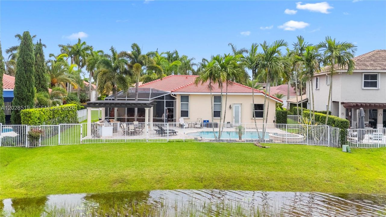 Active With Contract: $7,800 (4 beds, 2 baths, 2587 Square Feet)