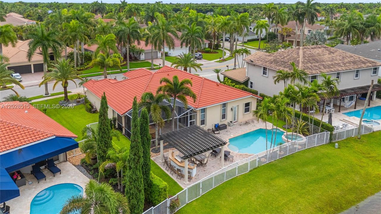 Active With Contract: $7,800 (4 beds, 2 baths, 2587 Square Feet)