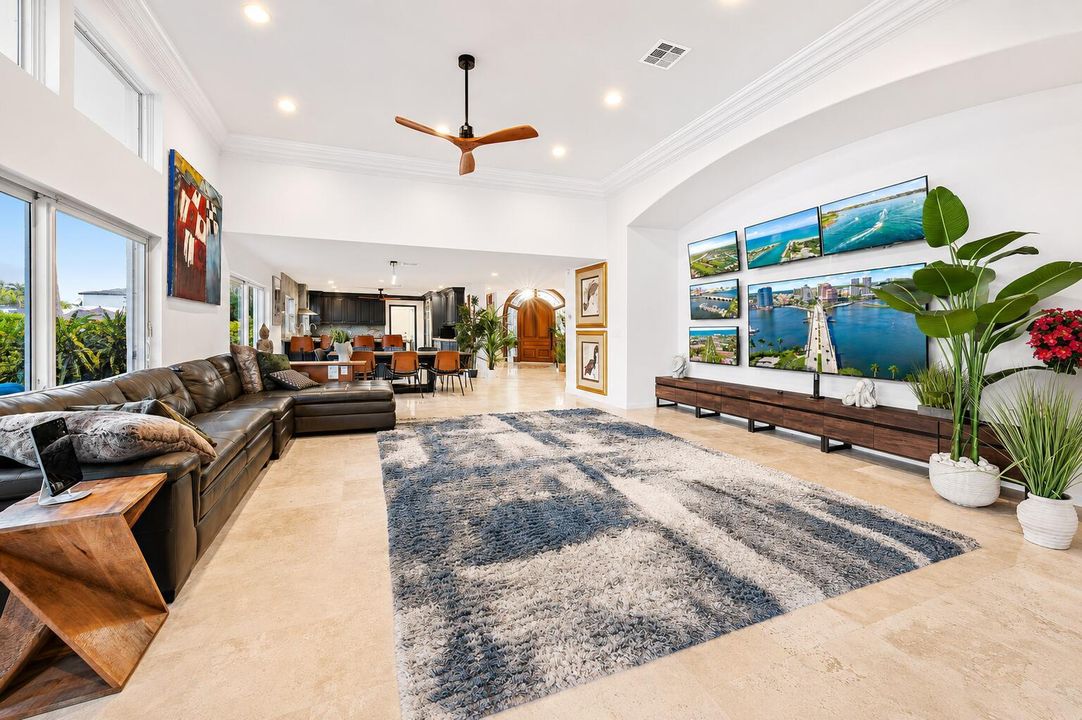 Living room 2 (1)