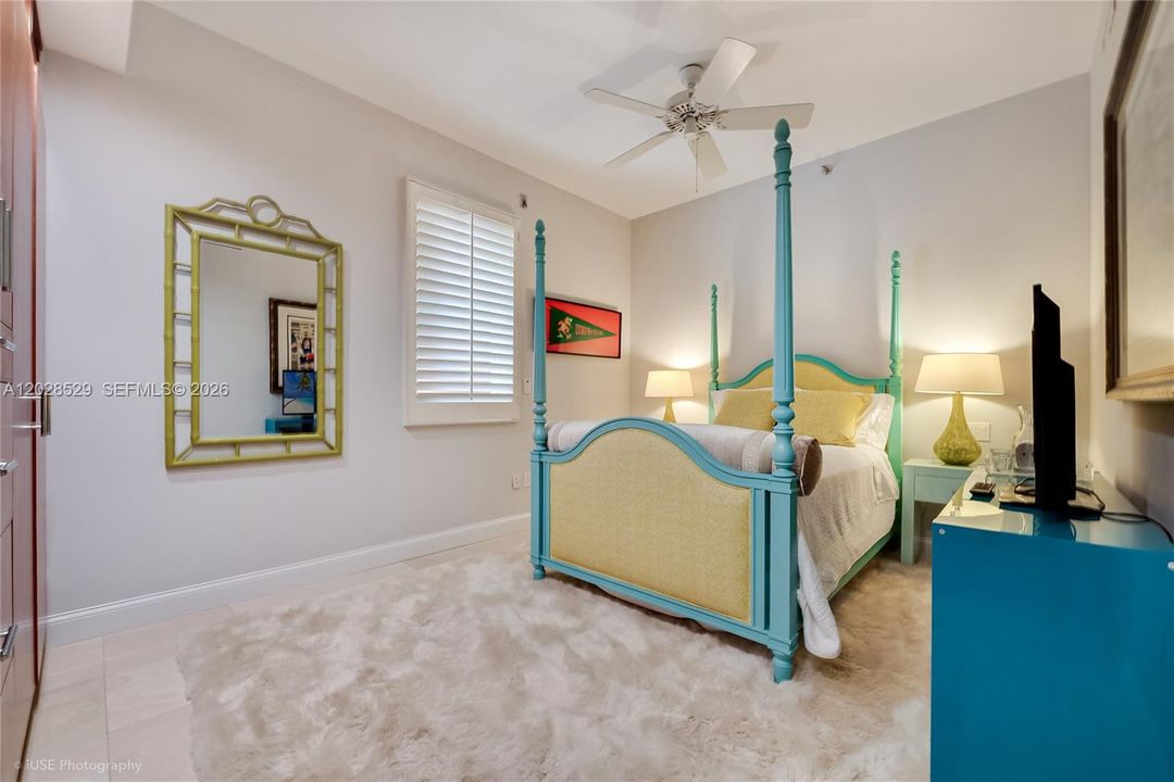 2nd bedroom