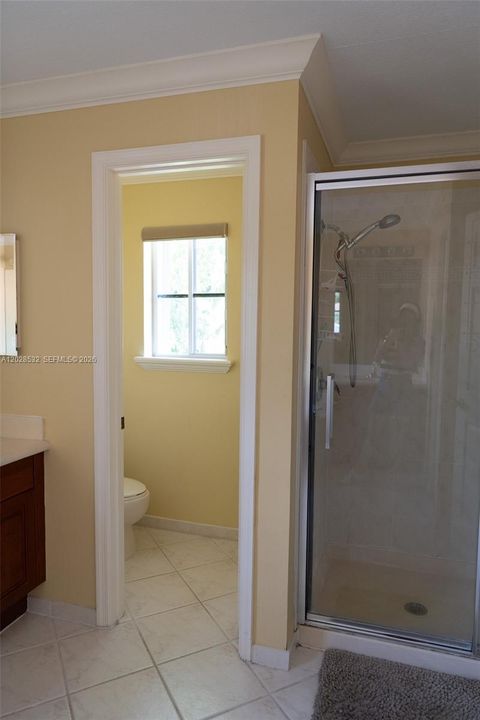 Active With Contract: $1,099,000 (6 beds, 4 baths, 3292 Square Feet)