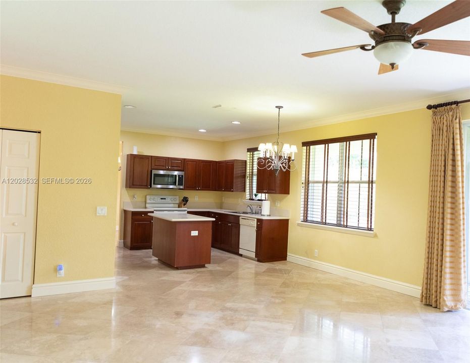 Kitchen with Breakfast area