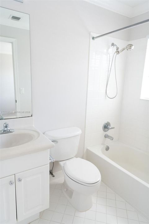 OnSuite Bathroom for upstairs Bedroom #1