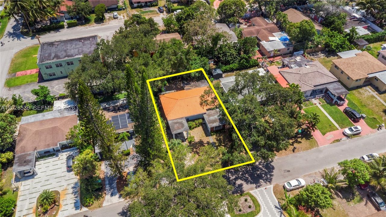 Недавно продано: $435,000 (3 спален, 2 ванн, 1469 Квадратных фут)