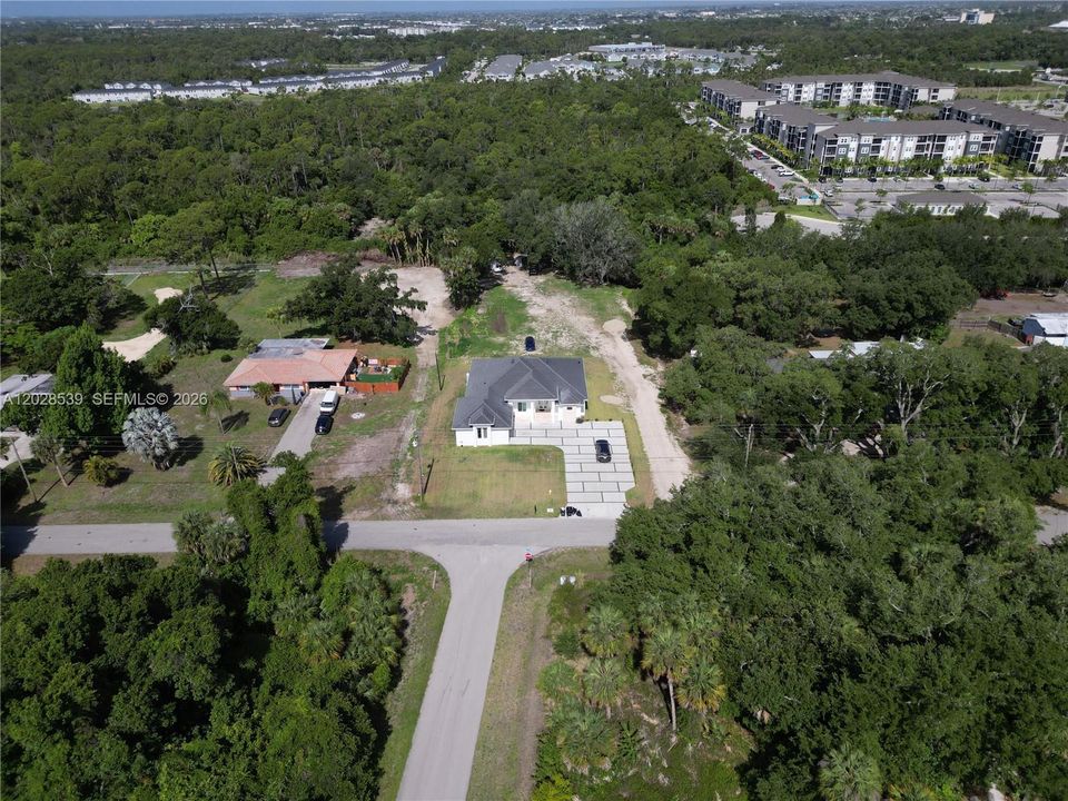 For Sale: $850,000 (4 beds, 3 baths, 2324 Square Feet)