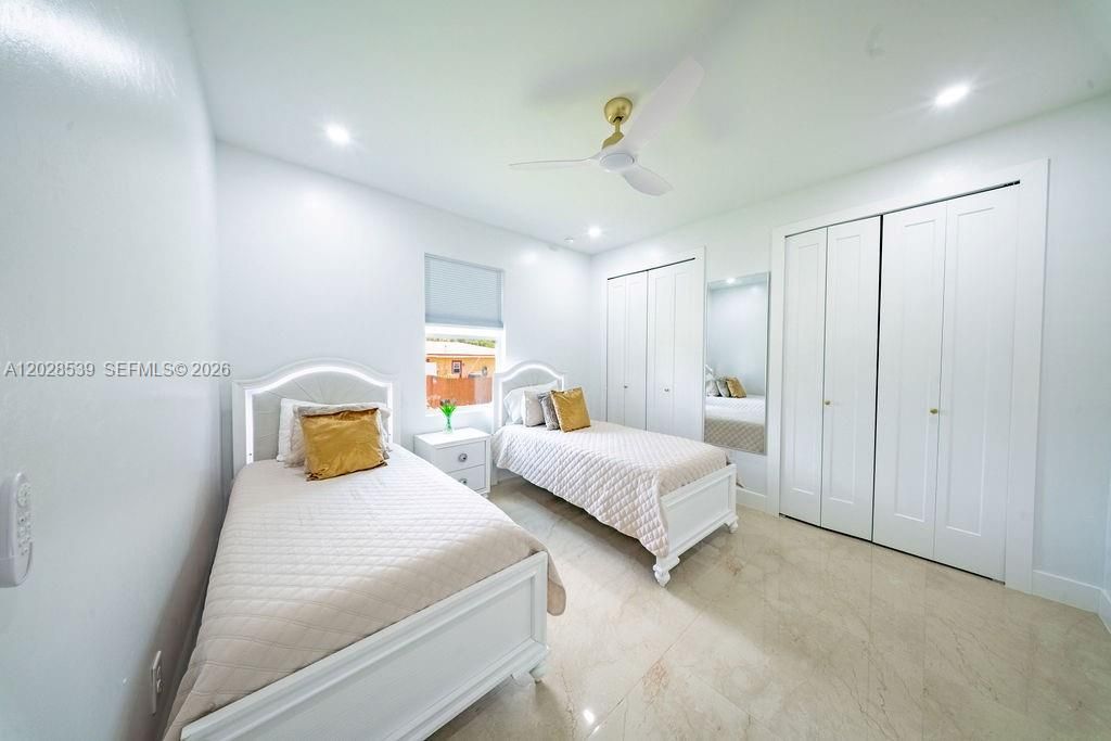 For Sale: $850,000 (4 beds, 3 baths, 2324 Square Feet)
