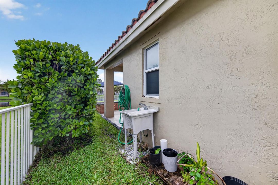 side yard