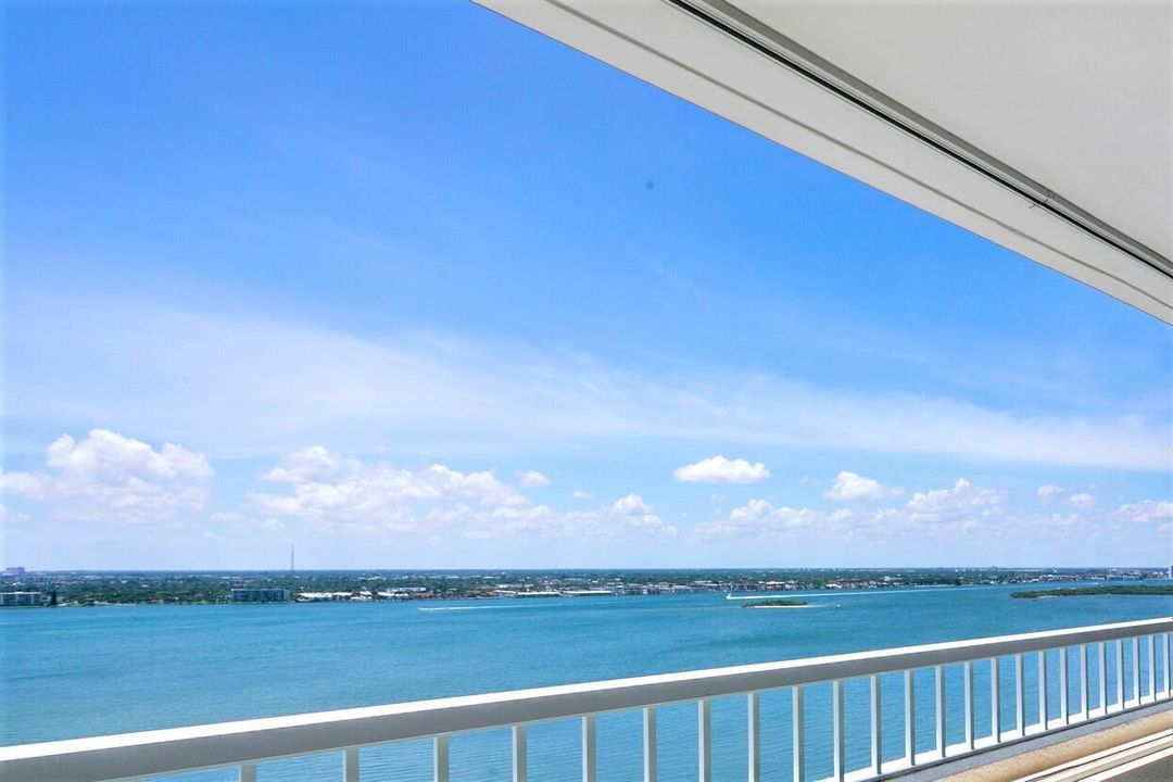 Balcony+View_web