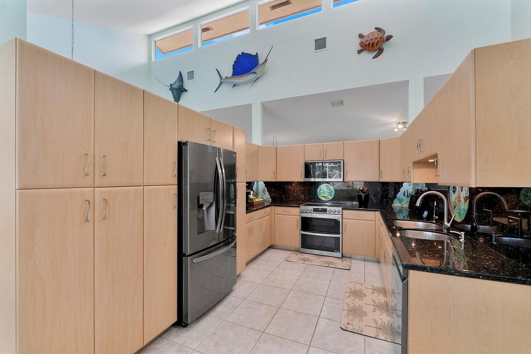 11240 SW 1st St_033