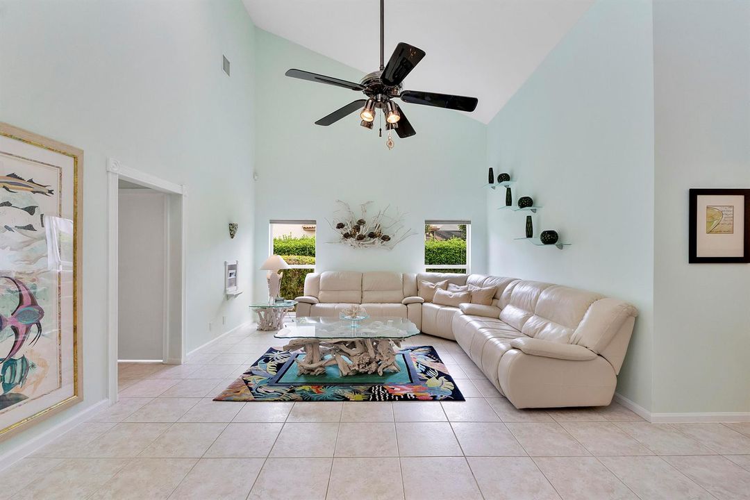 11240 SW 1st St_038