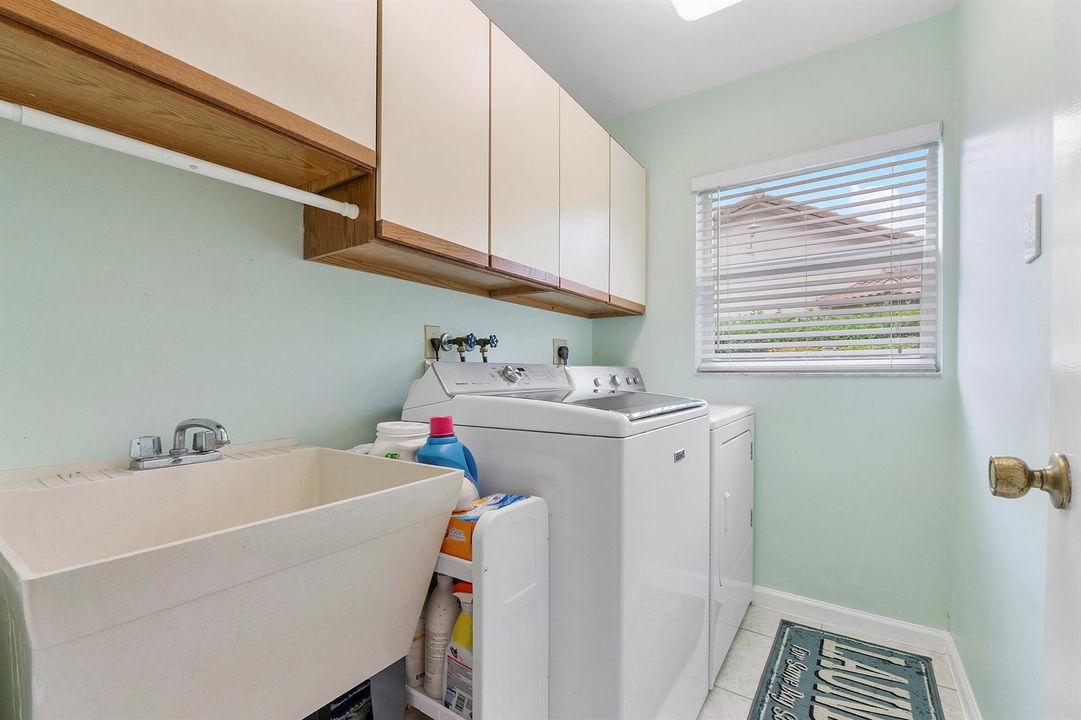 11240 SW 1st St_058