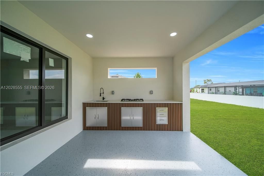 For Sale: $355,000 (3 beds, 2 baths, 1629 Square Feet)