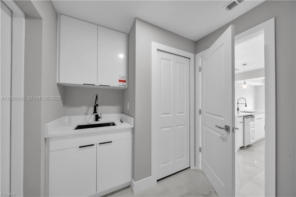 For Sale: $355,000 (3 beds, 2 baths, 1629 Square Feet)