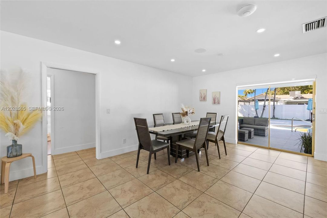 For Sale: $1,190,000 (4 beds, 2 baths, 1919 Square Feet)