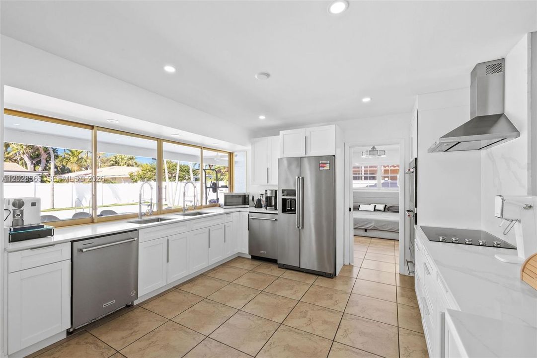 For Sale: $1,190,000 (4 beds, 2 baths, 1919 Square Feet)