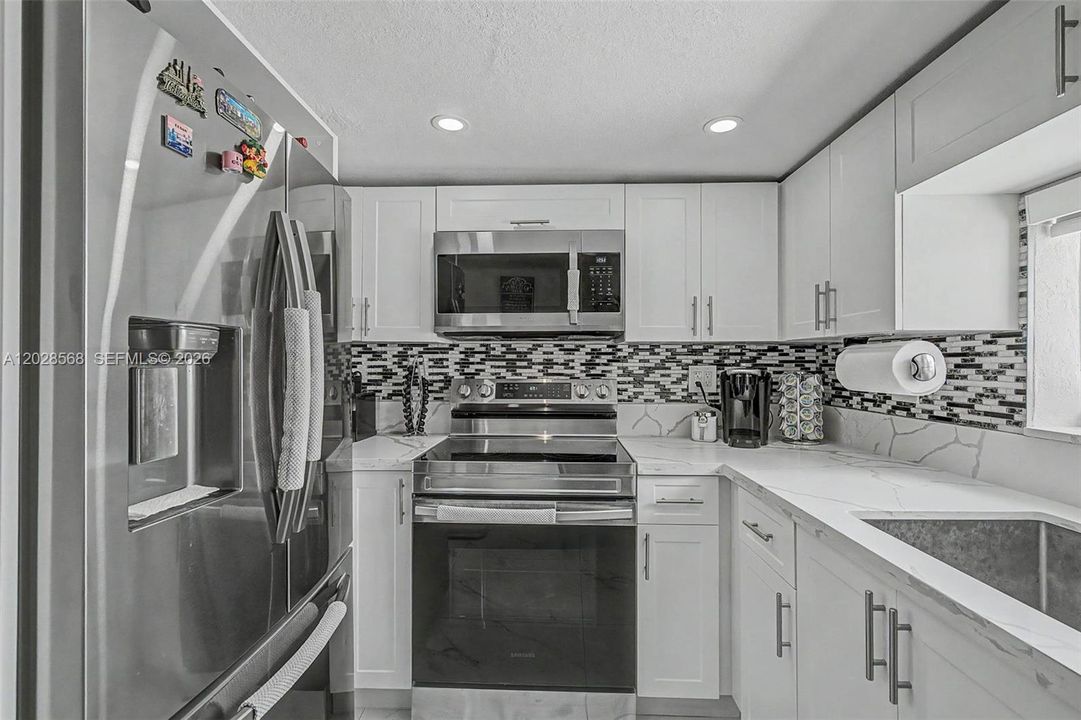 For Sale: $598,500 (3 beds, 1 baths, 1038 Square Feet)
