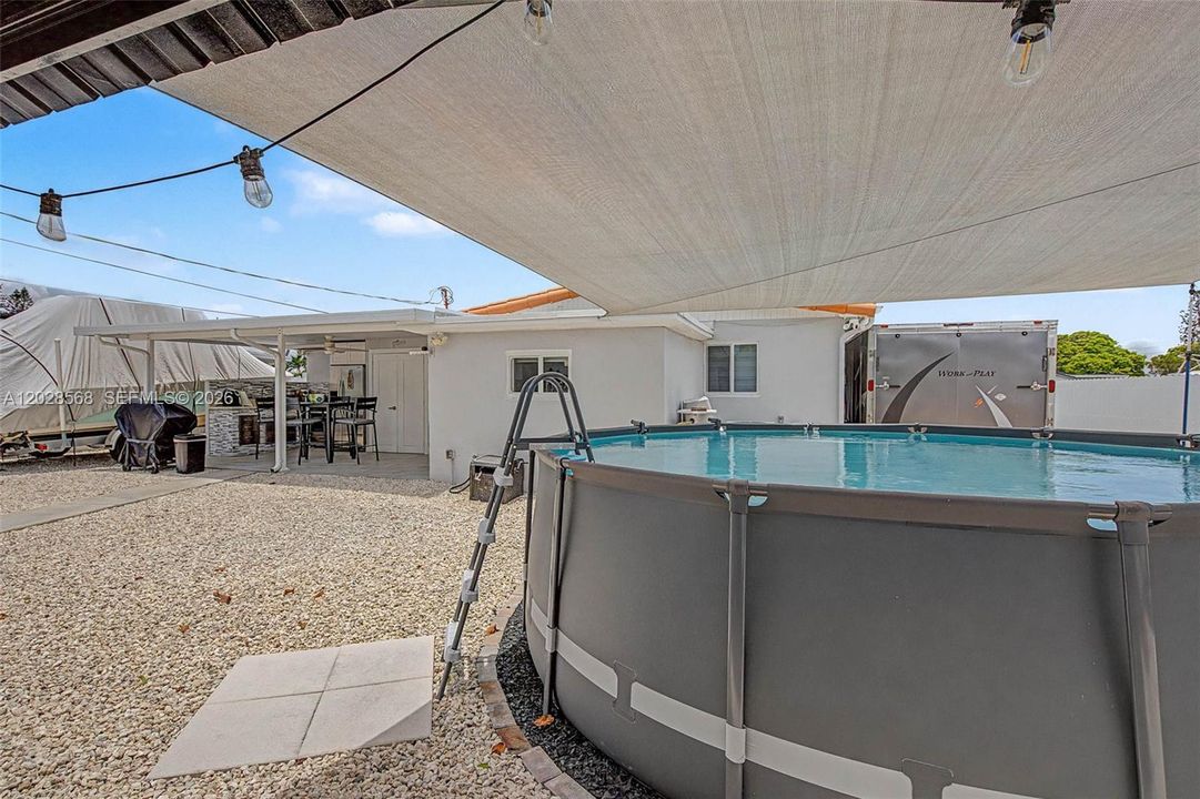 For Sale: $598,500 (3 beds, 1 baths, 1038 Square Feet)