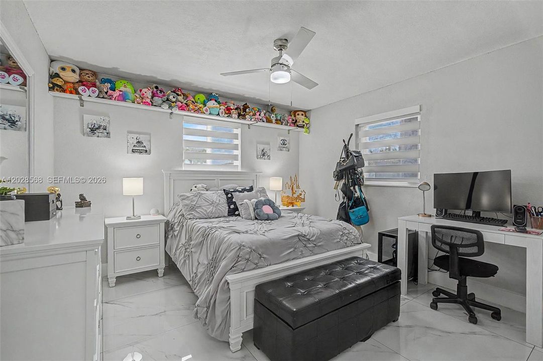 For Sale: $598,500 (3 beds, 1 baths, 1038 Square Feet)