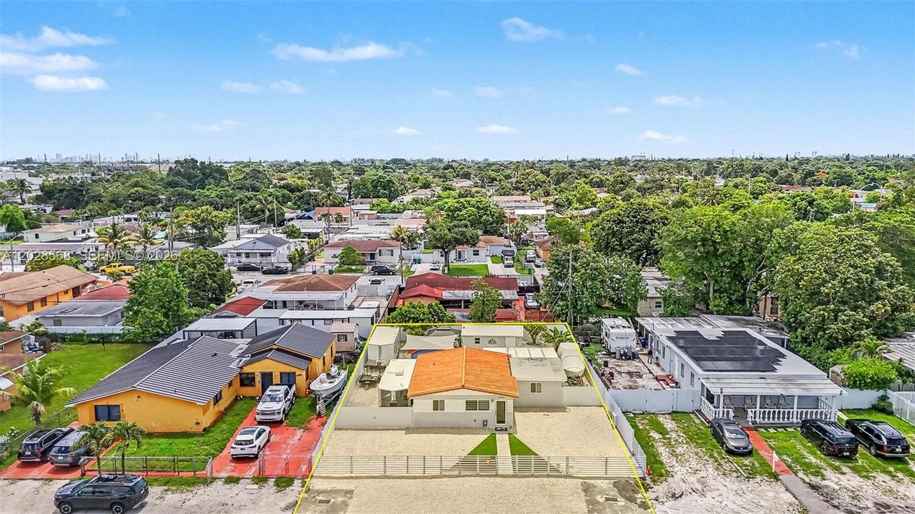 For Sale: $598,500 (3 beds, 1 baths, 1038 Square Feet)