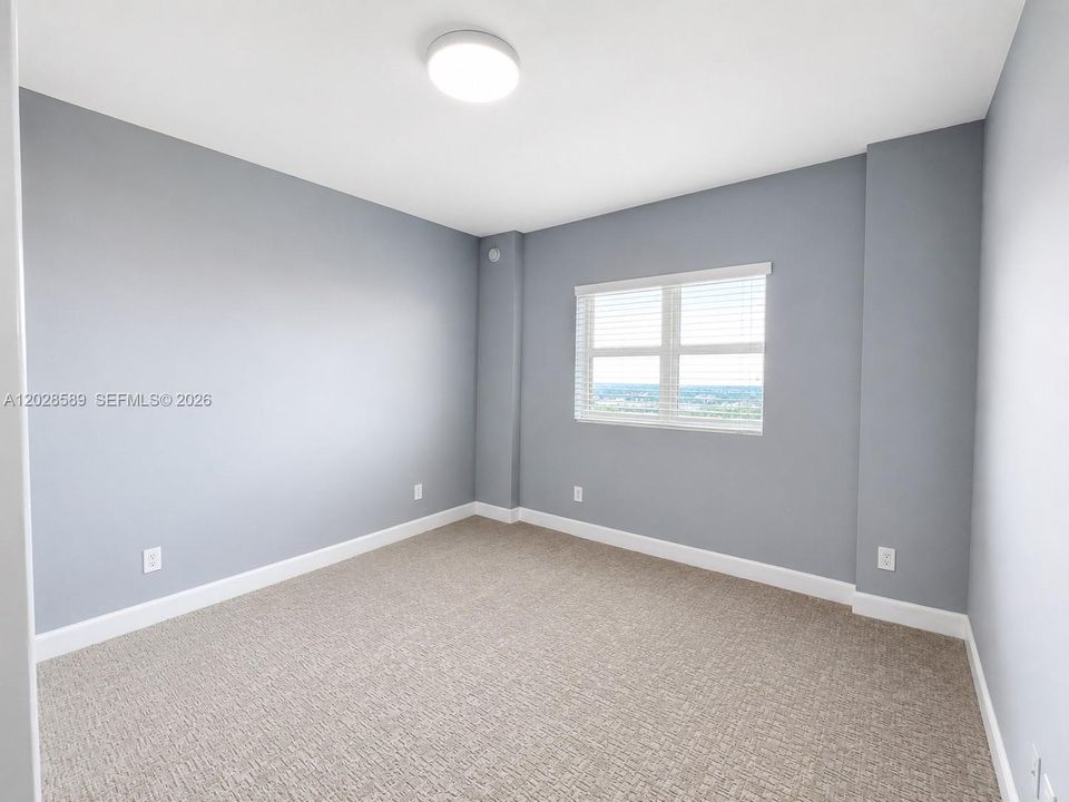 For Sale: $489,000 (3 beds, 3 baths, 1886 Square Feet)