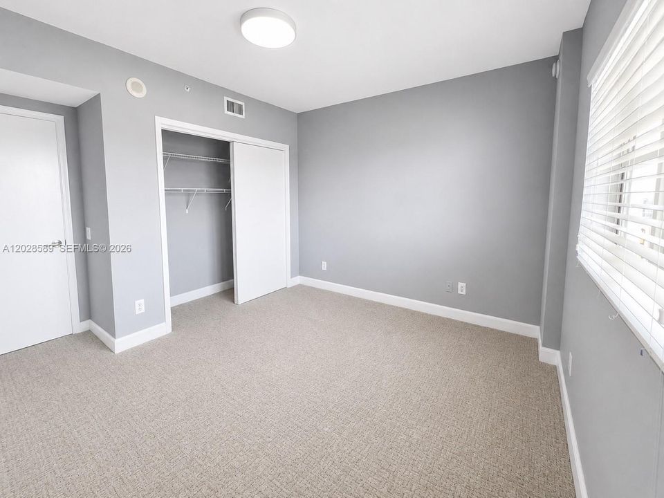 For Sale: $489,000 (3 beds, 3 baths, 1886 Square Feet)