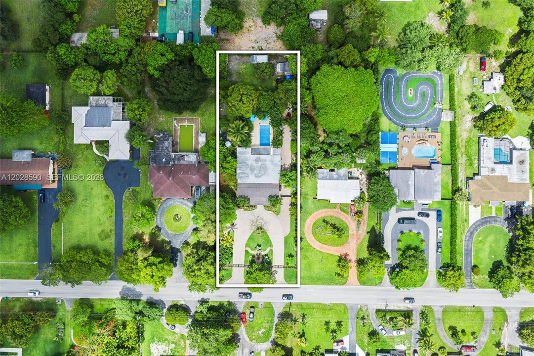 На продажу: $2,499,000 (6 спален, 4 ванн, 3398 Квадратных фут)