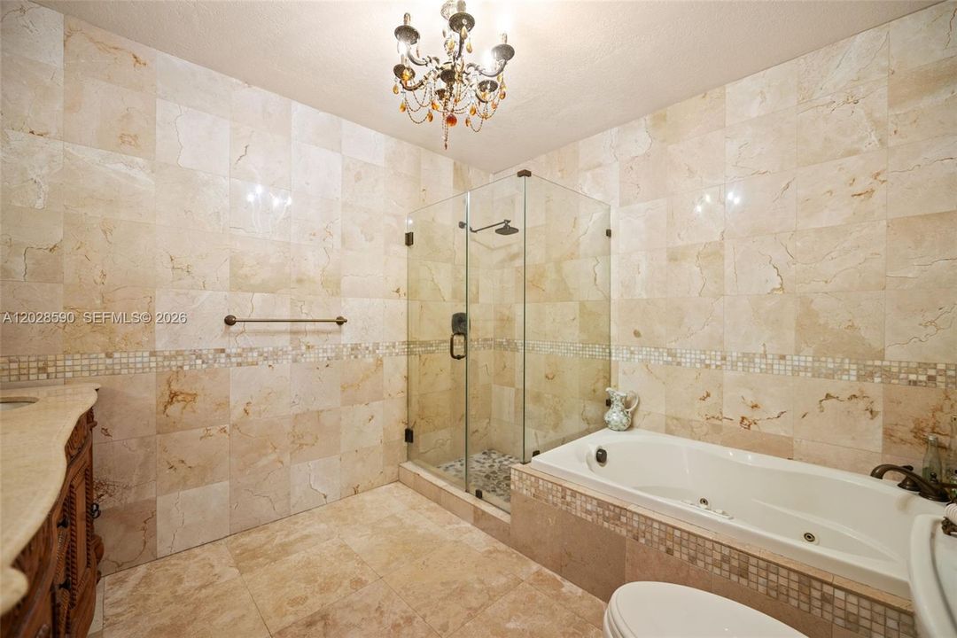 На продажу: $2,499,000 (6 спален, 4 ванн, 3398 Квадратных фут)