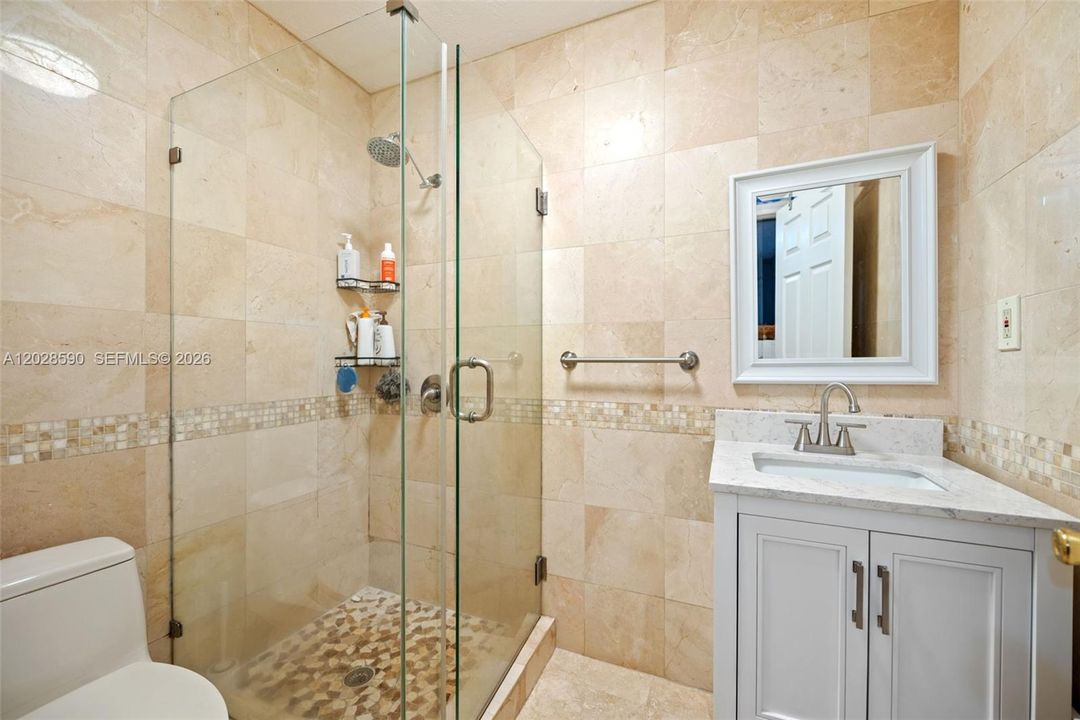 На продажу: $2,499,000 (6 спален, 4 ванн, 3398 Квадратных фут)
