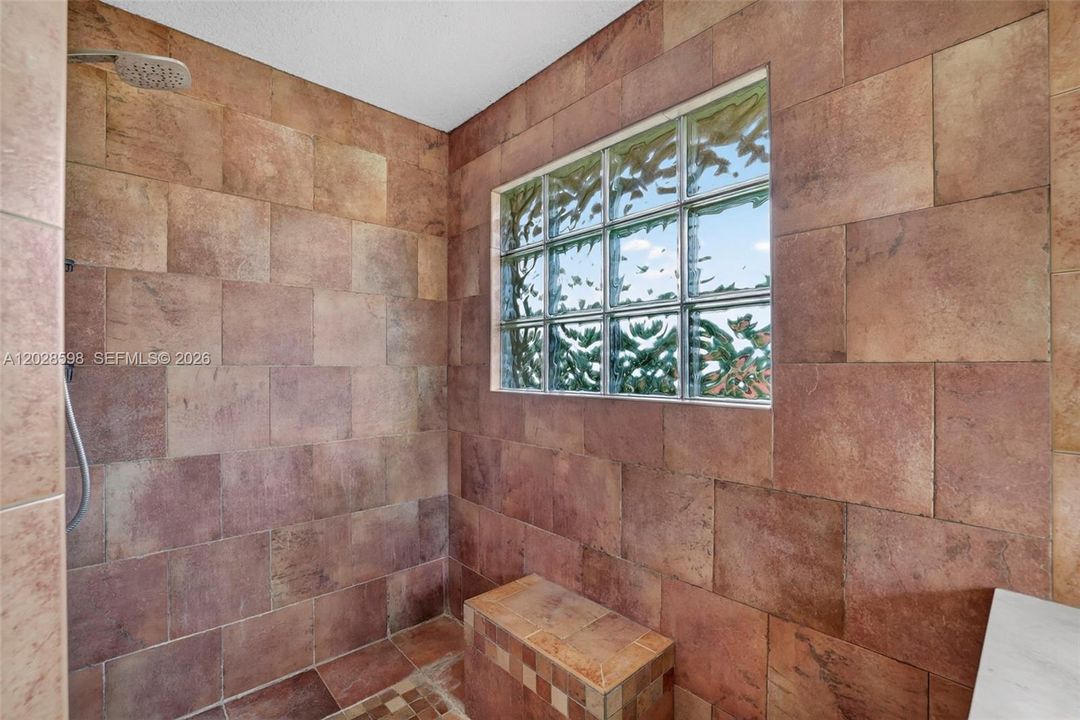 На продажу: $874,900 (4 спален, 3 ванн, 3641 Квадратных фут)