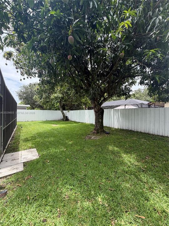 Active With Contract: $4,000 (5 beds, 2 baths, 2103 Square Feet)
