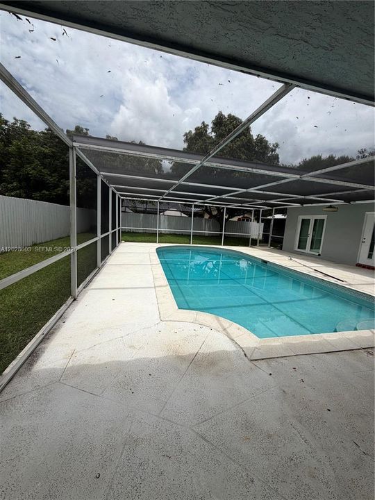Active With Contract: $4,000 (5 beds, 2 baths, 2103 Square Feet)