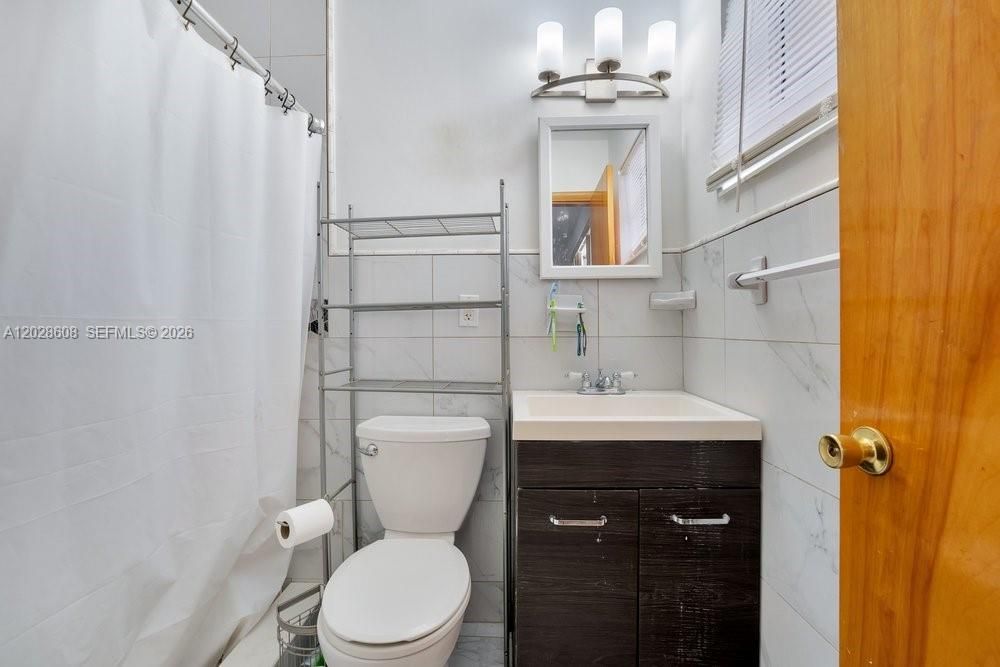 For Sale: $525,000 (3 beds, 2 baths, 1534 Square Feet)