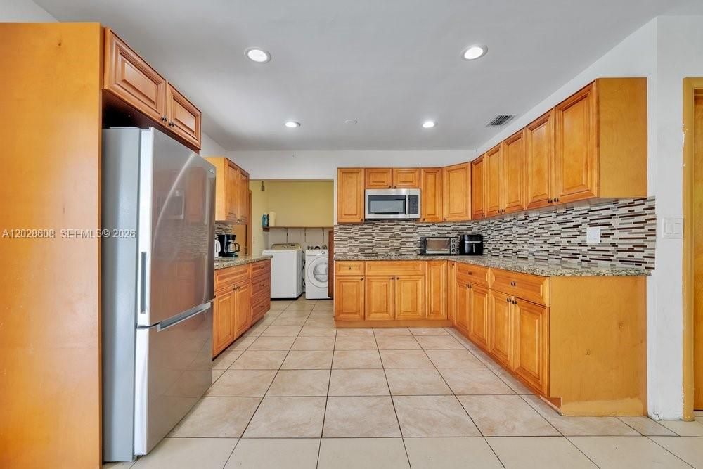 For Sale: $525,000 (3 beds, 2 baths, 1534 Square Feet)