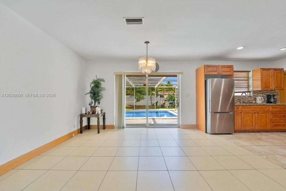 For Sale: $525,000 (3 beds, 2 baths, 1534 Square Feet)