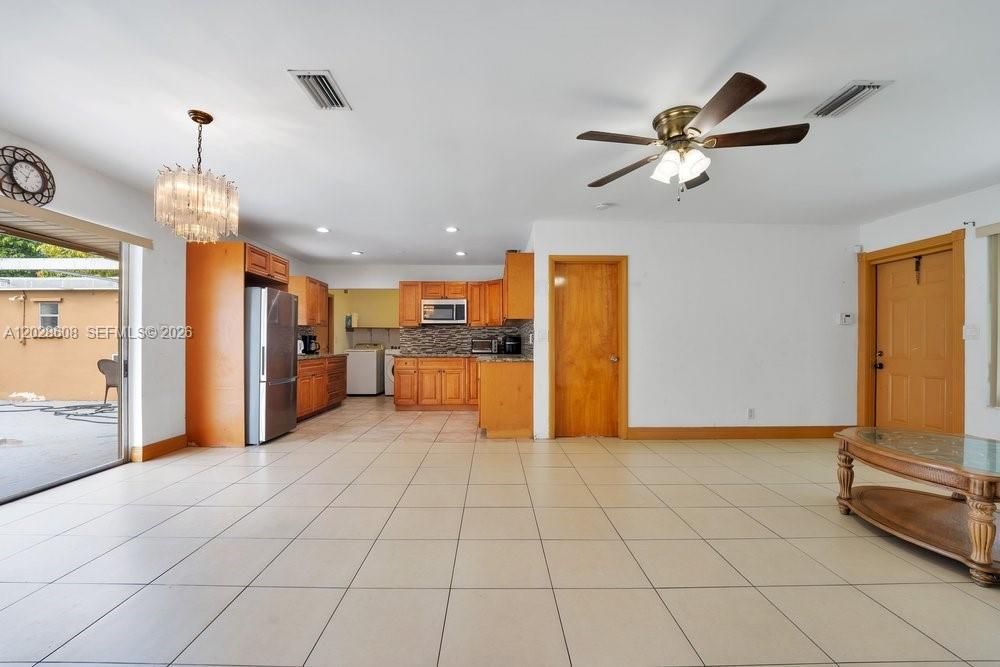 For Sale: $525,000 (3 beds, 2 baths, 1534 Square Feet)
