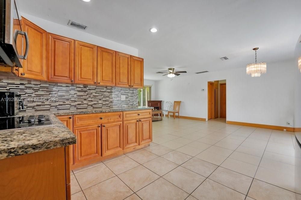 For Sale: $525,000 (3 beds, 2 baths, 1534 Square Feet)