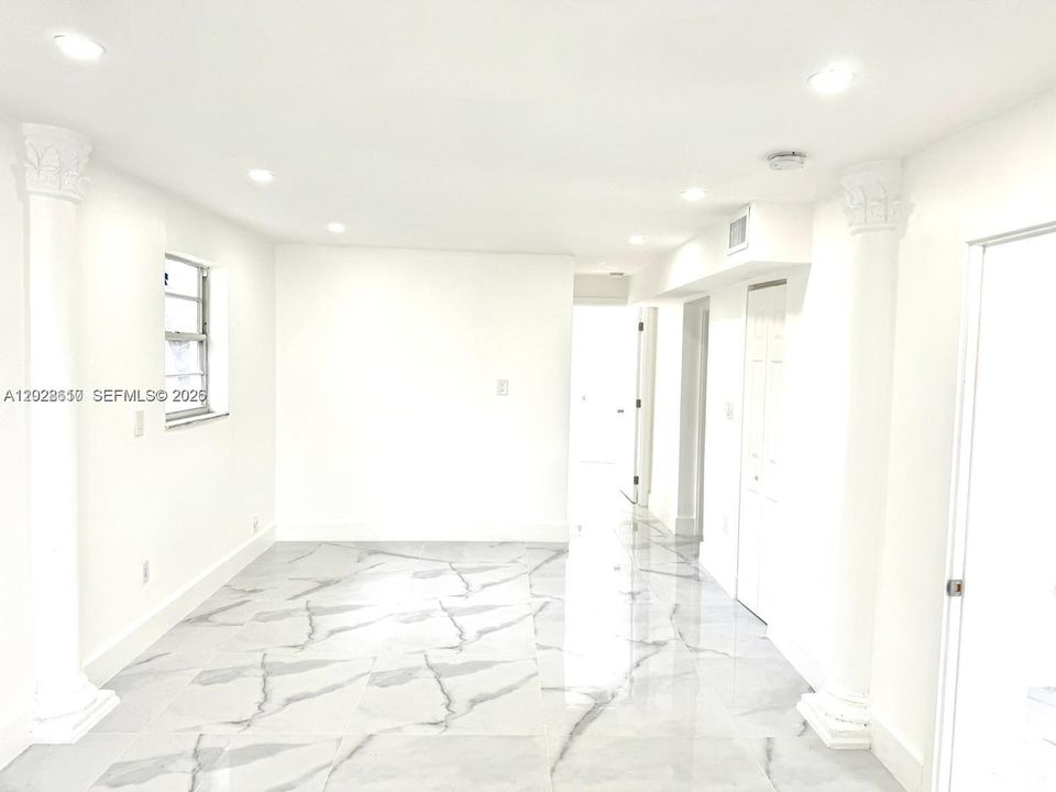 For Sale: $680,000 (5 beds, 2 baths, 1515 Square Feet)