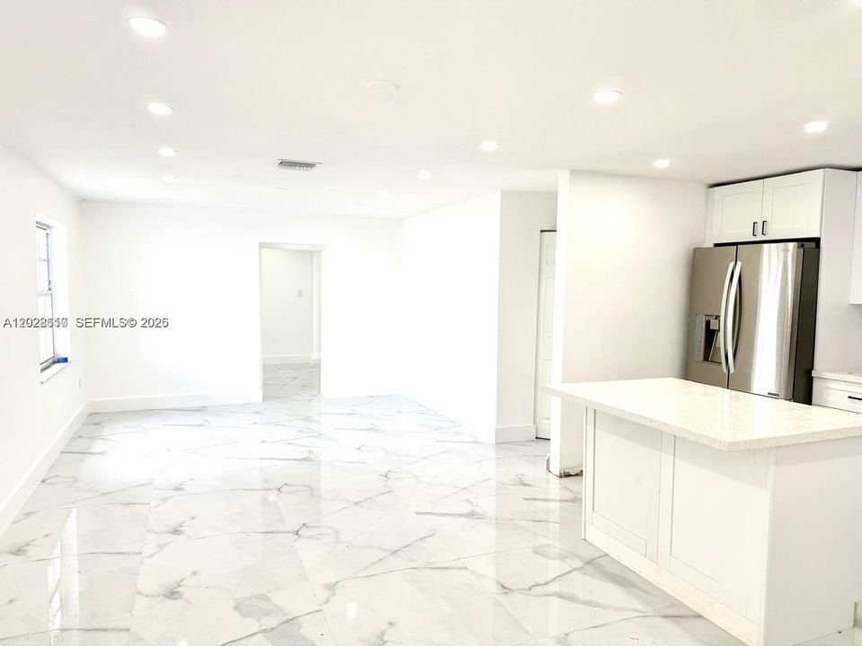 For Sale: $680,000 (5 beds, 2 baths, 1515 Square Feet)