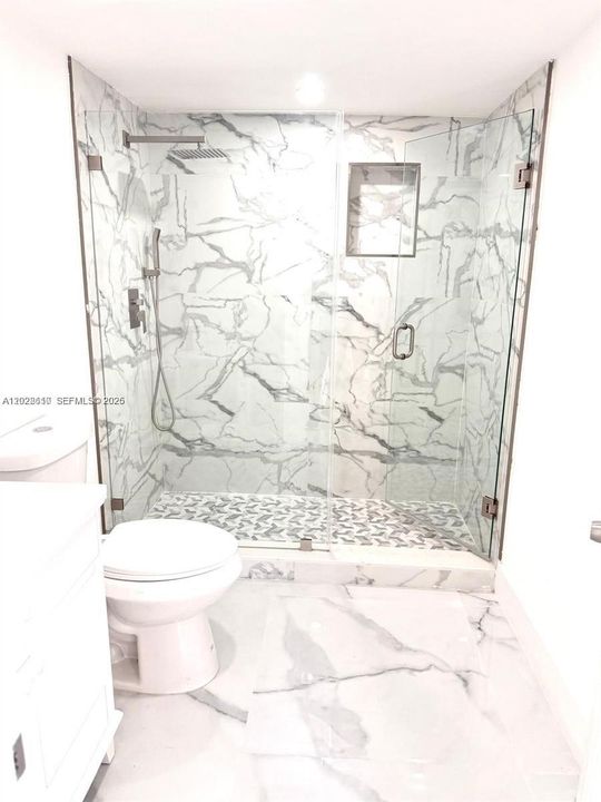 For Sale: $680,000 (5 beds, 2 baths, 1515 Square Feet)