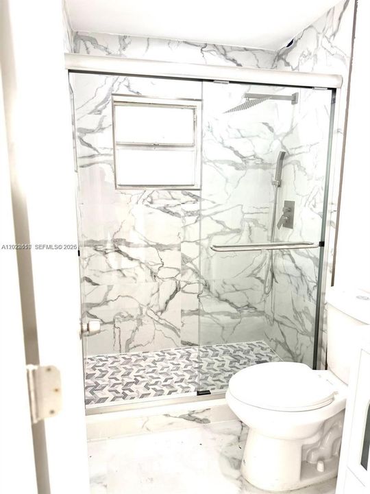 For Sale: $680,000 (5 beds, 2 baths, 1515 Square Feet)