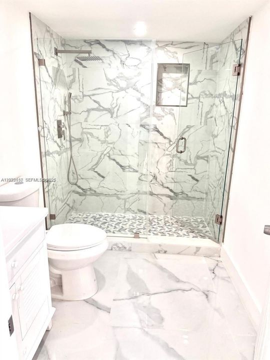 For Sale: $680,000 (5 beds, 2 baths, 1515 Square Feet)