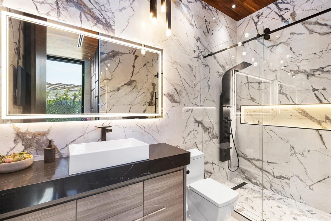Guest Bath 1