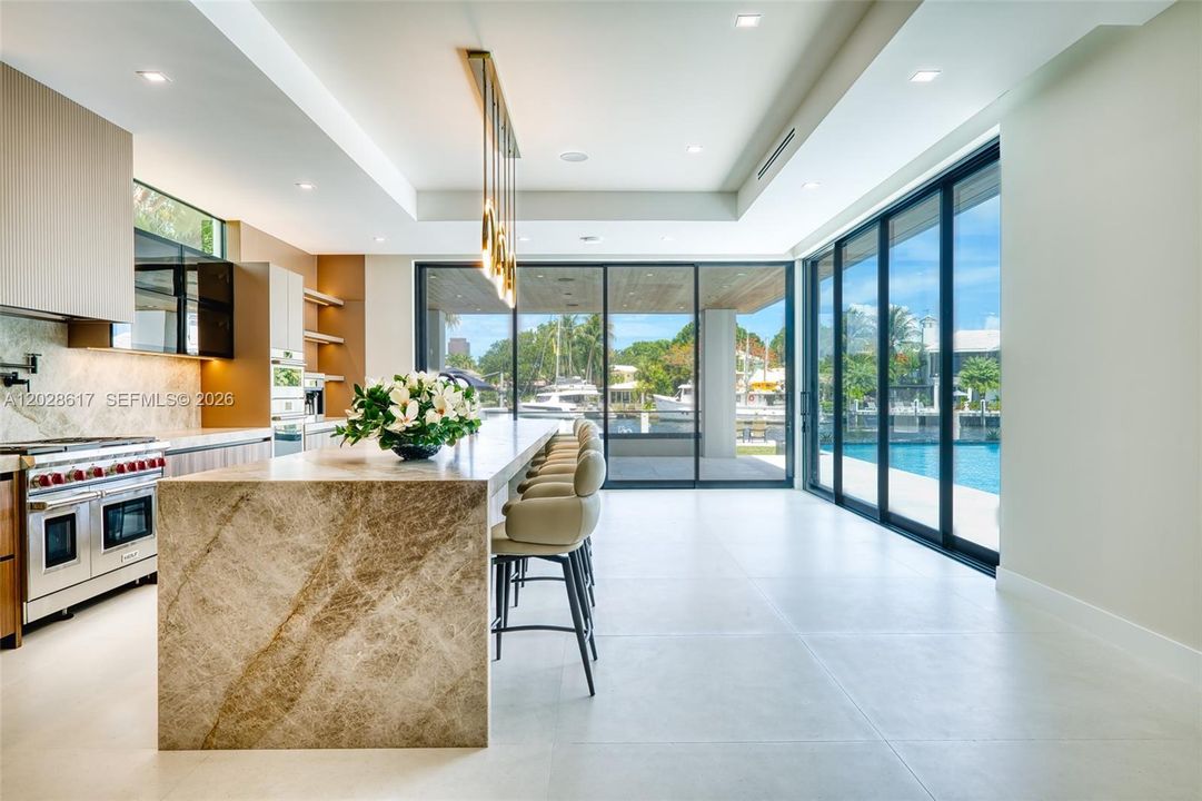 For Sale: $13,995,000 (6 beds, 6 baths, 6658 Square Feet)