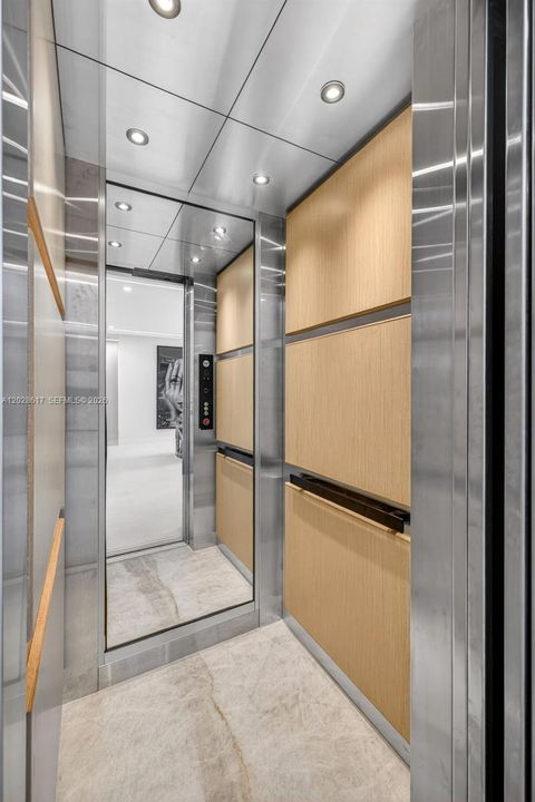На продажу: $13,995,000 (6 спален, 6 ванн, 6658 Квадратных фут)