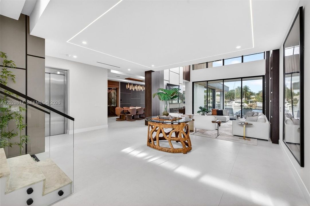 For Sale: $13,995,000 (6 beds, 6 baths, 6658 Square Feet)