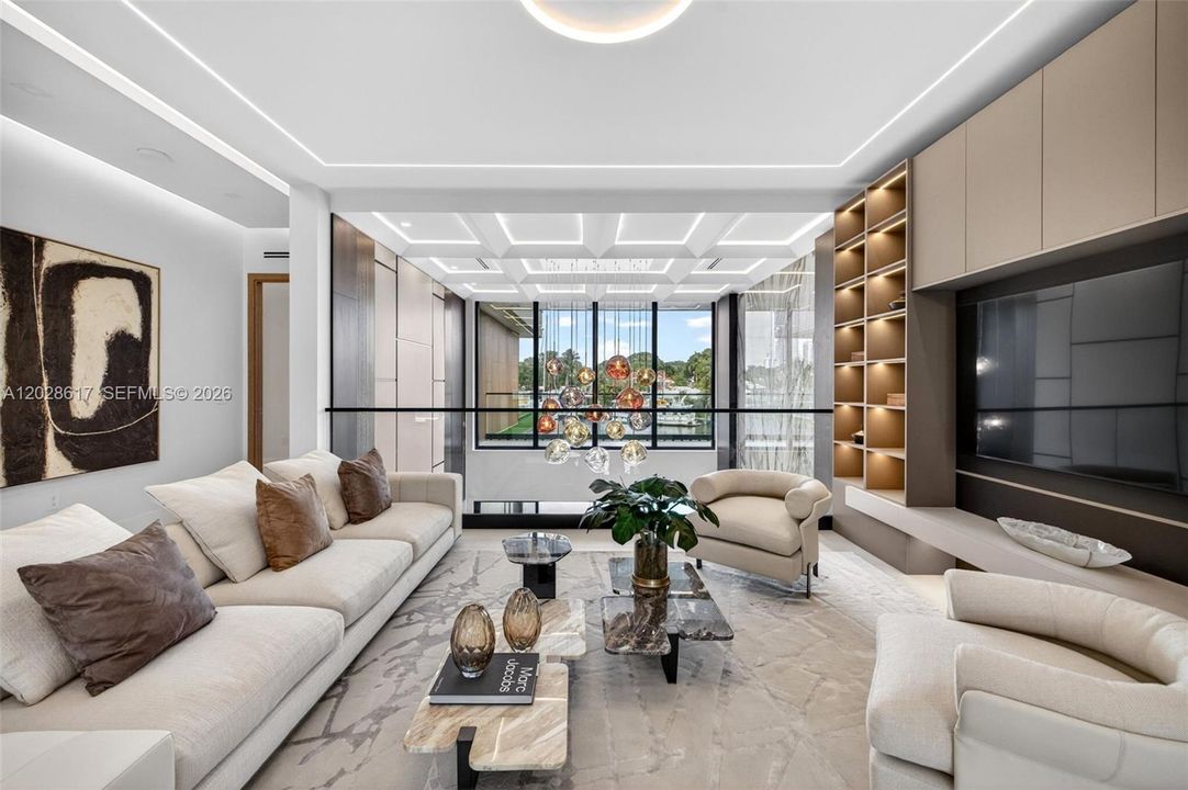 FAMILY/LOFT